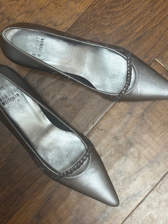 Stuart Weitzman Shoes - Stuart Weitzman Pointed-Toe Metallic Flats - Silver Gray